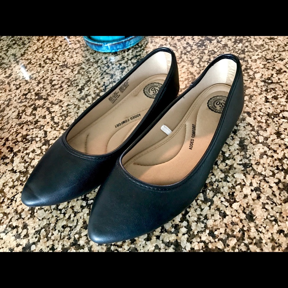 Classy pointed flats